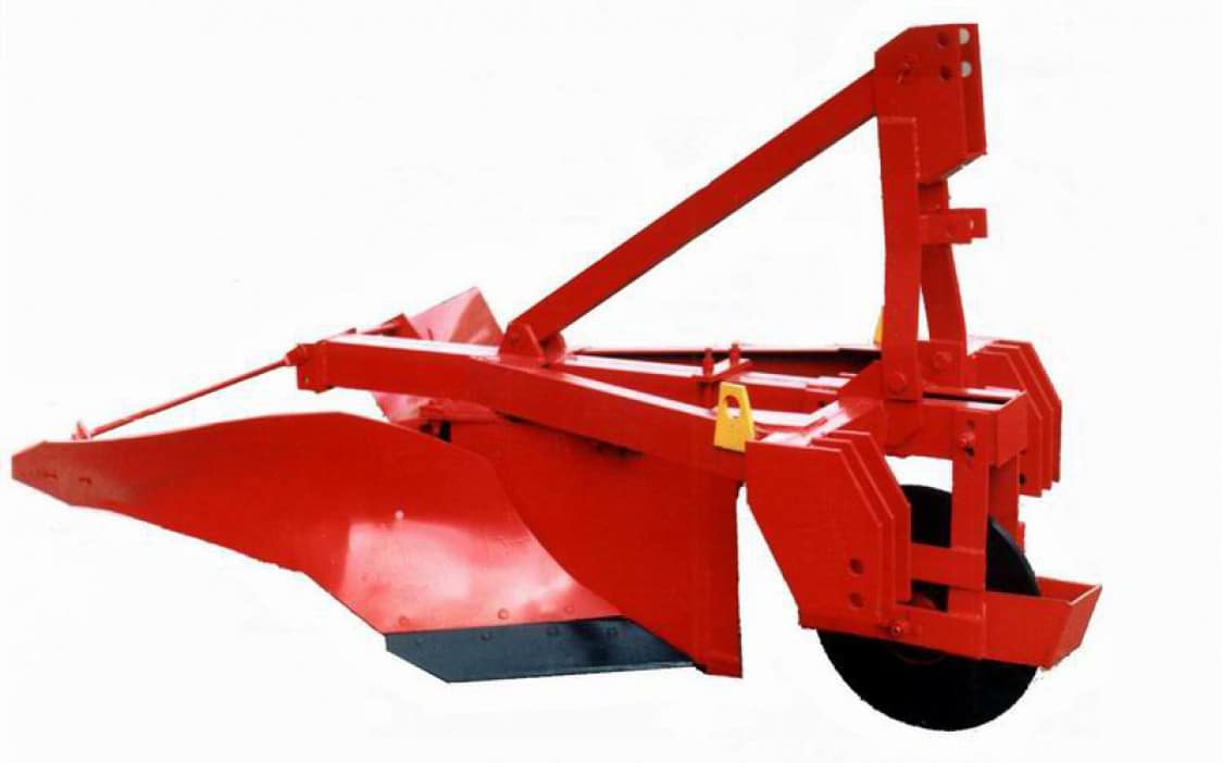 Лесной плуг ПКЛ 70Д